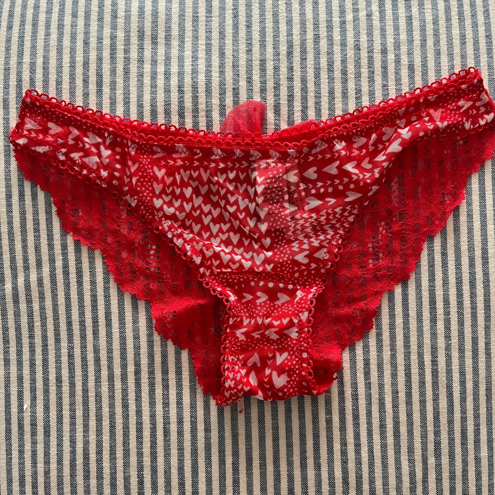 NWT! Victoria's Secret red heart panty Size XS